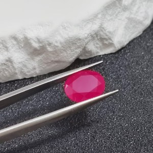 Rubis naturel rouge sang, taille ovale, forme œuf, rubis facetté avec inclusions, plusieurs tailles C65R pour la vente en gros de bijoux - Product Image 3