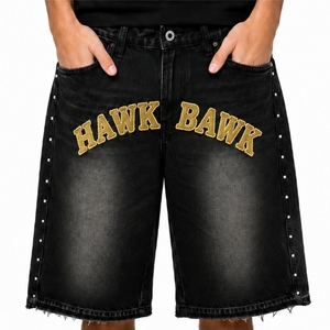 Shorts de Mezclilla con Tachuelas para Hombre, Mezclilla Premium, Moda Urbana, Estilo Moderno, Colección de Tendencia, Confección de Calidad - Product Image 1