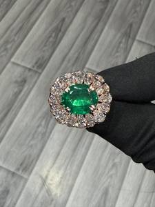 Anillo de Oro Sólido de 9K con Corte de Pera y Engaste de Garras Verdes para Mujer, Regalo de Aniversario de Bodas, Chapado en Oro - Product Image 1