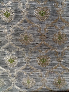 Tela Brocada Floral Zari, Tejido Jacquard con Patrón Metálico para Colchones - Product Image 2
