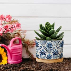 Maceta de cerámica premium con acabado brillante para interiores elegantes. Maceta de cerámica hecha a mano con diseño artístico para el hogar. - Product Image 4