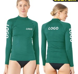 เสื้อแรชการ์ดกันแดดสำหรับผู้หญิง แขนยาว UPF50+ แห้งเร็ว ระบายอากาศได้ดี กระชับรูปทรง เหมาะสำหรับว่ายน้ำ เล่นเซิร์ฟ และชายหาด ผลิตจากโพลีเอสเตอร์ 100% น้ำหนัก 220 กรัม - Product Image 1