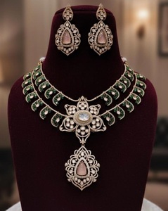 ชุดสร้อยคอพร้อมต่างหูทองเหลืองชุบทองคุณภาพพรีเมียม ประดับด้วยโมอิสซาไนต์แท้แบบดับเบิ้ลต์ สำหรับผู้หญิง ของขวัญงานแต่งงาน คอลเลคชั่นสุดหรู - Product Image 5