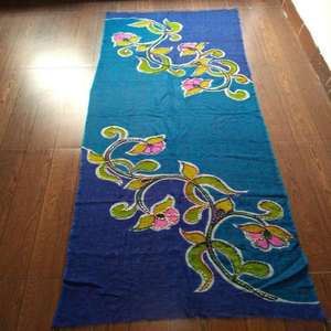 Chal Ligero y Cálido de Lana Merino 100% Premium, Estampado a Mano y Bordado, Elástico en Cuatro Direcciones, Antibacterial y Transpirable - Product Image 5