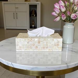 Elegante Caja Rectangular para Pañuelos de Nácar, Ideal para Decoración de Mesa en Ocasiones Especiales y para Regalos - Product Image 2
