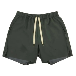 Shorts d'été de luxe pour hommes avec logo personnalisé, shorts de créateur modernes pour la mode streetwear et les événements décontractés - Product Image 2