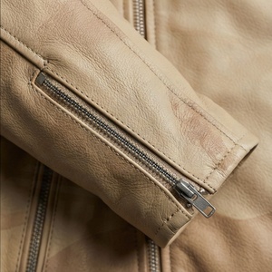 แจ็คเก็ตหนังแท้สำหรับขี่มอเตอร์ไซค์คุณภาพดีที่สุดสำหรับผู้ชาย รุ่นใหม่ล่าสุดสำหรับฤดูหนาว พร้อมแผ่นป้องกันที่ถอดออกได้ สามารถสั่งทำได้ - Product Image 6