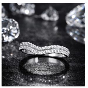 Bague empilable de luxe en argent 925 plaqué or avec diamant de laboratoire tendance, sertie de griffes, cadeau parfait personnalisé pour fiançailles et mariage féminin - Product Image 5