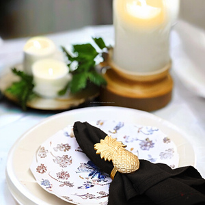 Vente chaude Ananas En Forme De Serviette Anneau De Luxe En Métal Doré Cercle Serviette Boucle Partie Table Décoration En Gros En Vrac Quantité - Product Image 5