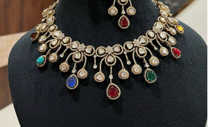 Precioso Conjunto de Collar y Pendientes de Latón Chapado en Oro con Piedras de Moissanita, Regalo Moderno para Bodas, Compromisos y Aniversarios de Estilo Indio - Product Image 3