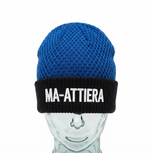 Bonnet en tricot bleu et noir personnalisé, chaud pour l'hiver, avec revers et logo brodé - Product Image 1