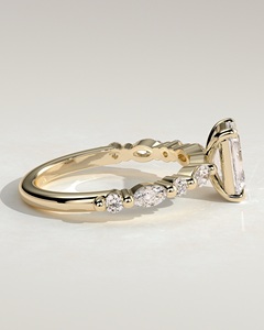 แหวนเพชรเม็ดเดี่ยวทรงเหลี่ยมมรกตทองคำแท้ 14K พร้อมวงแหวนเพชรทรงมาร์คีส์และทรงกลม แหวนแต่งงานสุดหรู OEM - Product Image 5