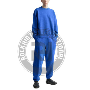 Sudadera de algodón polar grueso con logo personalizado, estilo urbano, venta al por mayor, cuello redondo oversize, en blanco, negro y camel - Product Image 2