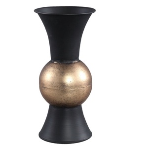 Jarrón de Flores de Hierro Forjado Duradero, Recipiente Floral de Metal Chapado en Oro de Alta Gama, Suministro al por Mayor, Jarrón Decorativo para Eventos y Hogar - Product Image 1