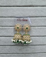 Boucles d'oreilles Jhumka plaquées or style Bollywood, perles traditionnelles indiennes, clous floraux, perles à pampilles, bijoux de mode pour femmes