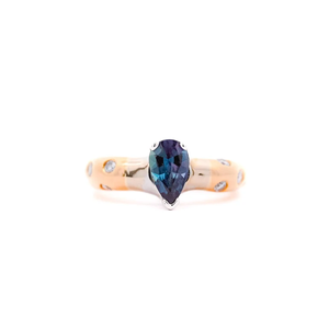 Anillo de Compromiso con Zafiro Natural en Forma de Pera, Chapado en Oro de 10K, Estilo Clásico para Mujer, Piedra de Nacimiento de Septiembre - Product Image 1