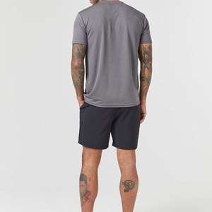 Ensemble de sport réfléchissant pour homme, été, doux pour la peau, t-shirts à manches courtes et shorts, 2 pièces, léger, pour l'entraînement et la gym - Product Image 2