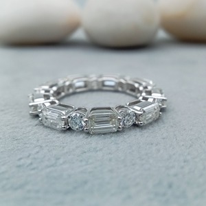 Anillo de Compromiso y Boda Personalizado con Moissanita Solitaria, Chapado en Rodio, Engaste de Canal, Estilo Lujoso, Plata 925 para Hombre, Unisex - Product Image 1