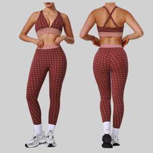 Ensemble de vêtements de sport personnalisés à pois pour femmes, fabricant et fournisseur de vêtements de fitness et de yoga (soutien-gorge et leggings) - Product Image 2