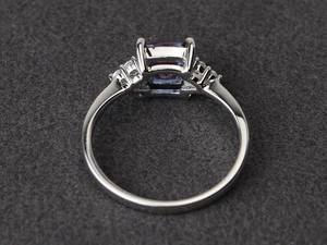 แหวนพลอยอเล็กซานไดรต์ทรงคุชชั่นคัท แหวนเงินสเตอร์ลิง เปลี่ยนสีได้ แหวนแต่งงาน แหวนประจำเดือนเกิด - Product Image 3