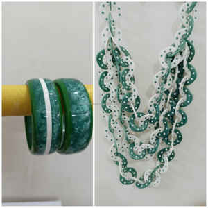 Collares de resina artística, detalles de esmalte, acentos de brillo, patrones de remolino en negrita, joyería de declaración única para cada ocasión - Product Image 3