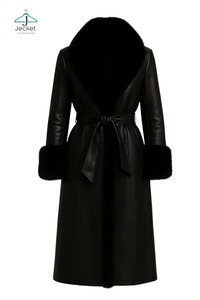 Manteau trench en cuir vegan noir doublé de fausse fourrure fait main - Product Image 1