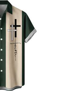 Camisa de Manga Corta con Botones y Estampado de Cruz Verde Oscuro y Beige, Estilo Casual de Verano para Hombre, Fabricante OEM, Suministro al por Mayor - Product Image 4