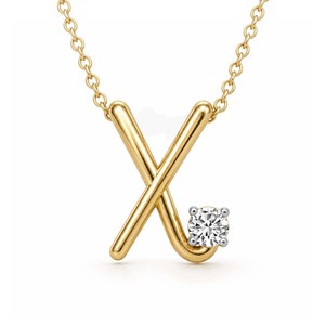 Colgante de Lujo con Letra Inicial X Certificada por GRA, Elaborado en Oro de 10k, con Diamante Cultivado en Laboratorio de Corte Redondo y Engaste de Cuatro Puntas - Product Image 5