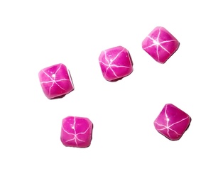 Rubis Étoilé Rouge Carré 4x4 mm 0,7 Carat Créé en Laboratoire Poli Opaque Cabochon avec Effet Étoile à 6 Branches pour la Fabrication de Bijoux - Product Image 5