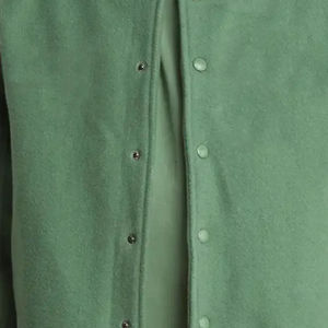 Fabricant de vestes de baseball personnalisées pour les détaillants de mode avec patch en chenille et construction en mélange de coton de qualité supérieure - Product Image 5
