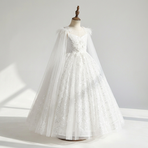Vestido de gala largo de tul blanco con volantes escalonados y capa brillante estilo Princesa de Hielo para niñas, ideal para damitas de honor, bodas y fiestas de cumpleaños. - Product Image 1