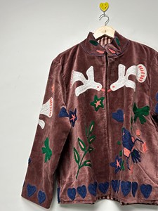 Veste en velours Suzani chic bohème de qualité supérieure, brodée de fils multicolores, motif grue et fleurs, vêtement d'extérieur pour femme de créateur - Product Image 2