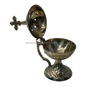 Quemador de Incienso de Latón Hecho a Mano con Tapa Decorativa, Soporte Metálico Tradicional para Meditación, Oración y Aromaterapia - Product Image 2