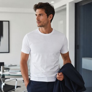 T-shirt de luxe basique décontracté en coton à fibres longues, coupe ajustée, sous-vêtement pour homme - Product Image 1