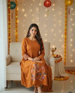 Robe Anarkali/Salwar Kameez/Kurti de fête simple et élégante en tissu rayonne brodé réversible, tailles L à 3XL, non cousue, livraison gratuite - Product Image 5