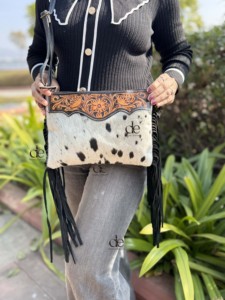 Bolso de Hombro de Cuero con Flecos, Diseño Artesanal, Estilo Bohemio, Vintage, Hecho a Mano, con Pelo de Vaca, Último Modelo - Product Image 4