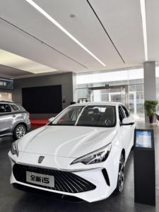 Nouvelle Voiture Roewe I5 2025 1.5L MT Confortable 4 Portes 5 Places Boîte de Vitesses Automatique Direction à Gauche Fabriquée en Chine Bon <span class=keywords><strong>Prix</strong></span> 0km en Stock - Product Image 5