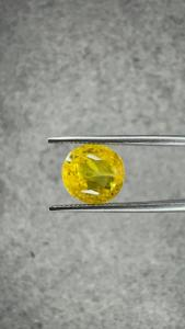 Saphir Jaune Naturel de Bangkok Jai Narayan Gems 4.00 Ct, Coupe Ovale, Pierre Précieuse Libre, Effet de Couleur/Feu, Certifié par un Tier pour Bague - Product Image 5