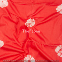 Fait à la main indien 100% pur coton tissu rouge tie-dye impression poids léger naturel pour les vêtements pour femmes tailles de cour disponibles