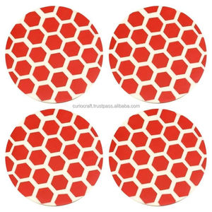 Ensemble de sous-verres hexagonaux rouges modernes en bois, sets de table ronds résistants à la chaleur pour café et repas - Product Image 2
