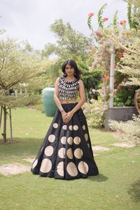 LAMOUNT Lehenga Choli para Mujer, Estampado en Dorado sobre Seda, Largo hasta el Suelo, Ropa Tradicional India para Bodas y Fiestas, Talla Regular - Product Image 5