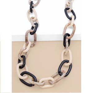 Sculpture murale décorative en résine époxy artistique, chaîne à maillons unique en résine époxy pour intérieurs de luxe à prix avantageux - Product Image 4