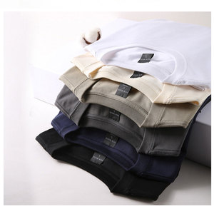 Camiseta Negra de Manga Corta para Hombre, con Logotipo Estampado en la Parte Delantera, Corte Holgado, Cuello Redondo, Tela No Tejida, Ecológica, de Secado Rápido y Transpirable - Product Image 4