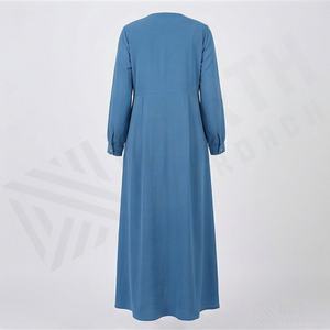 ชุดอาบายะห์สำหรับสตรีมุสลิม ผ้าคุณภาพดีที่สุด ติดกระดุมด้านหน้า แขนยาว ผลิตจากผ้าไหม รับผลิตตามแบบ OEM ดีไซน์หรูหรา - Product Image 2