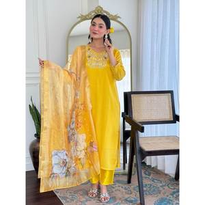 Hermoso conjunto de tela de gasa talla XL con top, pantalón y dupatta para fiestas - Product Image 6