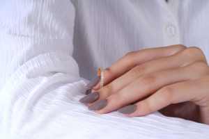 Anillo de Eternidad Delgado y Elegante, Clásico para Aniversario, Joyería Fina para Novia, Impresionante Anillo de Boda de Oro con Moissanita para Mujer - Product Image 3