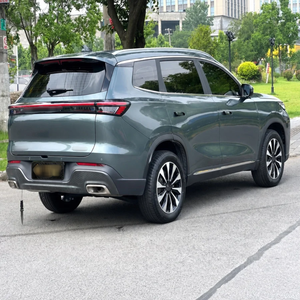Voitures SUV à essence Chery Tiggo 8 PLUS 2023, 17736 km parcourus, 1.6T 197 ch 7DCT FWD, vente en gros de voitures d'occasion auprès d'un fournisseur chinois - Product Image 4