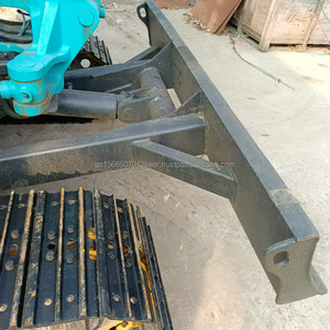 Mini-pelle Kobelco SK55 d'occasion 5 tonnes avec moteur Kobelco et pompe à faible durée de fonctionnement en bon état - Product Image 5