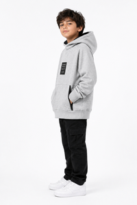 Sweat-shirt à capuche gris premium pour garçons, sweat-shirt décontracté pour enfants, sweat-shirt à capuche en coton mélangé doux, poche kangourou sur le devant, manches longues - Product Image 2