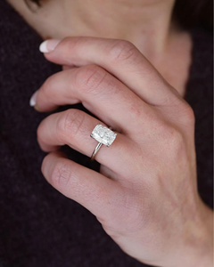 Bague en or avec moissanite taille radiant 14K 18K, bague de fiançailles pour femme, bague solitaire carrée, bijoux de mariage minimalistes - Product Image 5